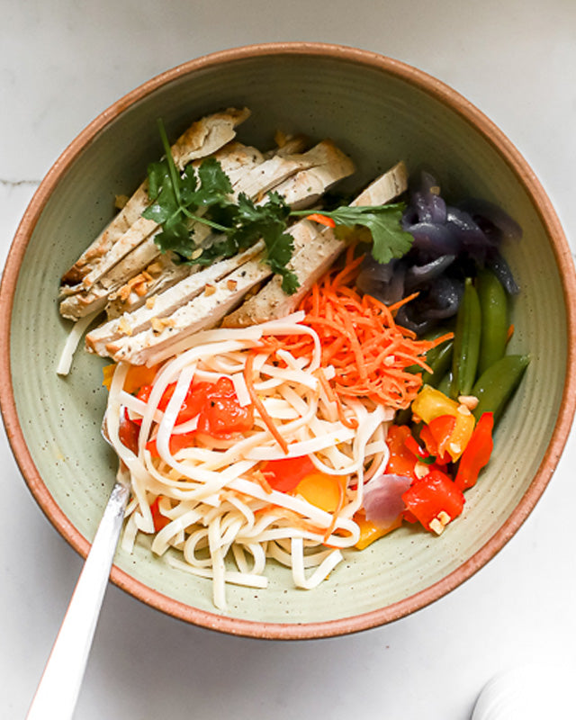 Rainbow Pad Thai - Chicken